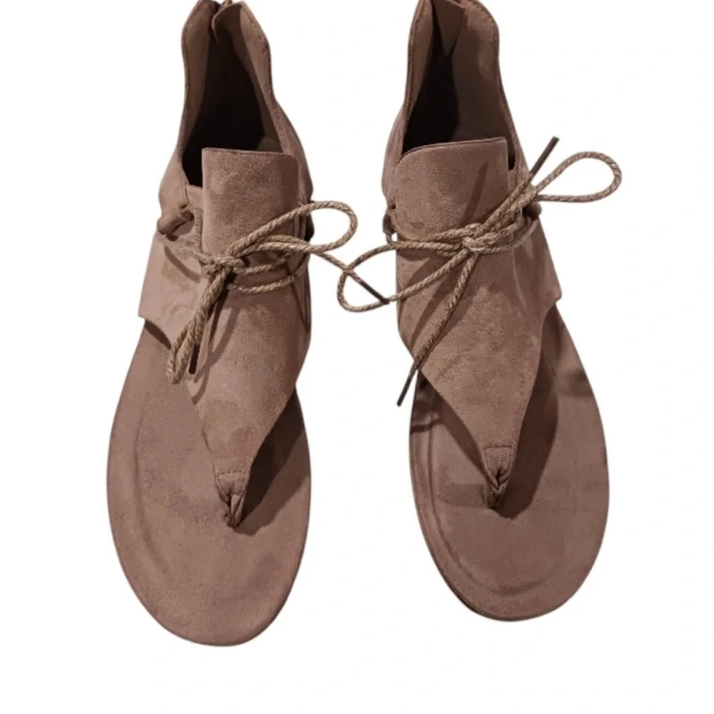 Pierre Dumas Women's Thong Sandals - Picture 4 of 10